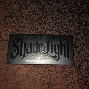 Kat von D shade + light eyeshadow palette